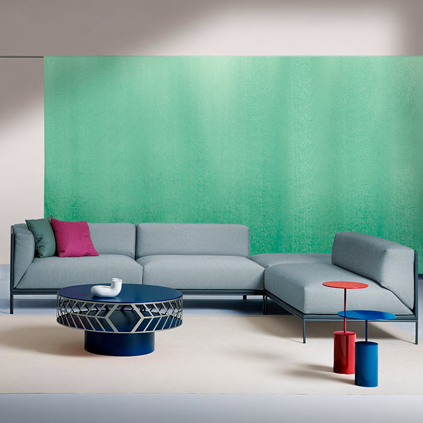 Lok round blue coffee table