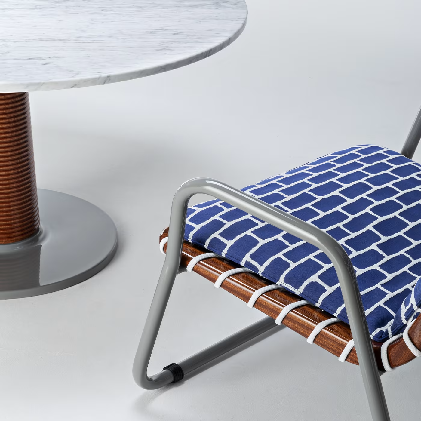 Sunset lounge lucido mediterraneo mahogany dining table carrara