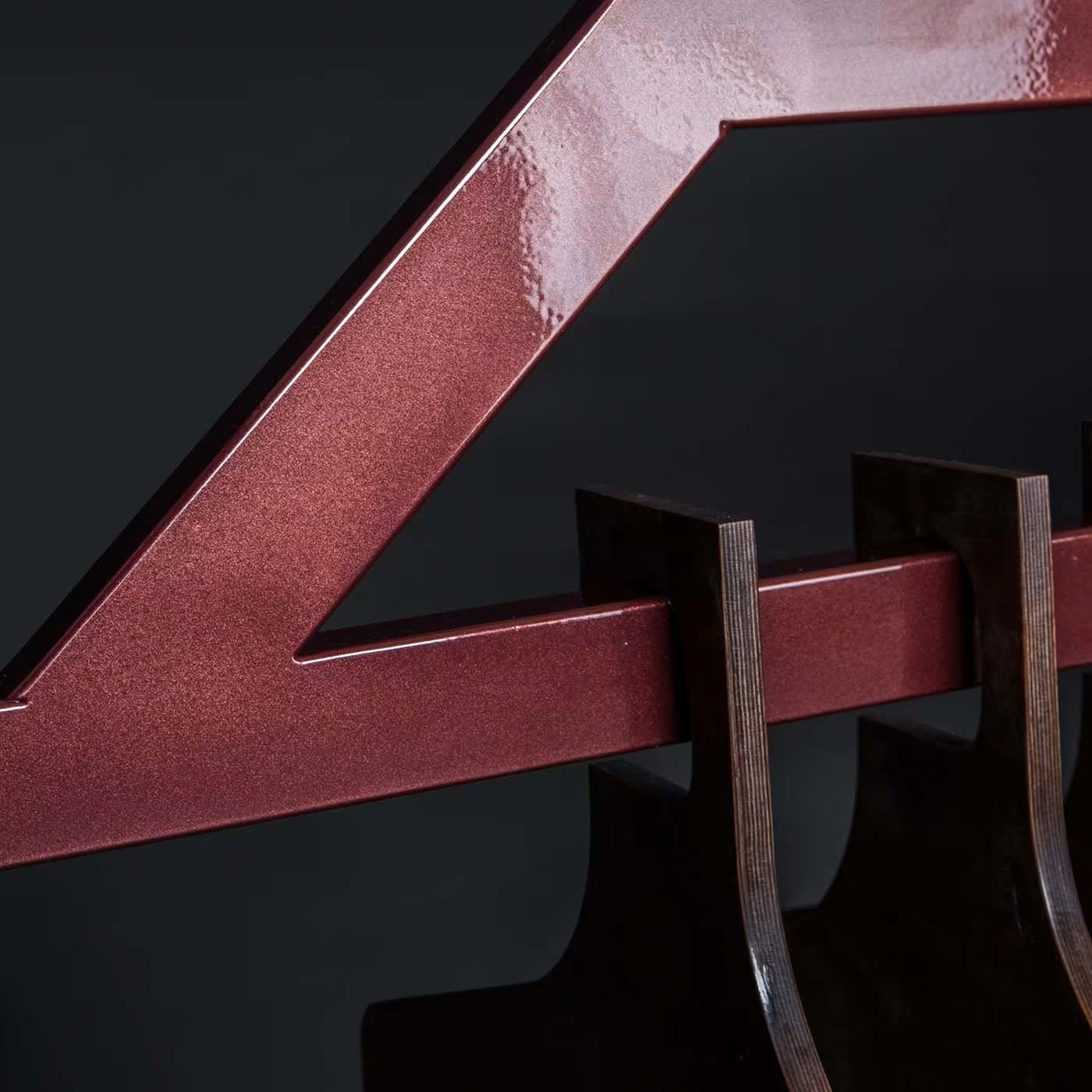 Mainframe valet stand in red