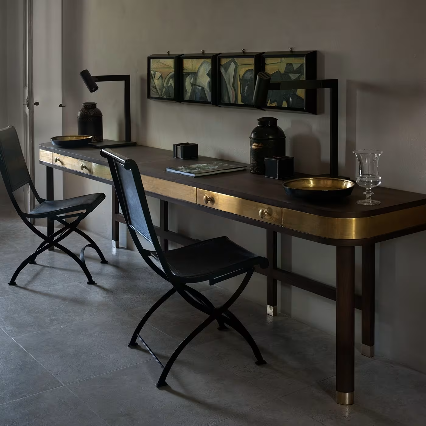 The long side table console