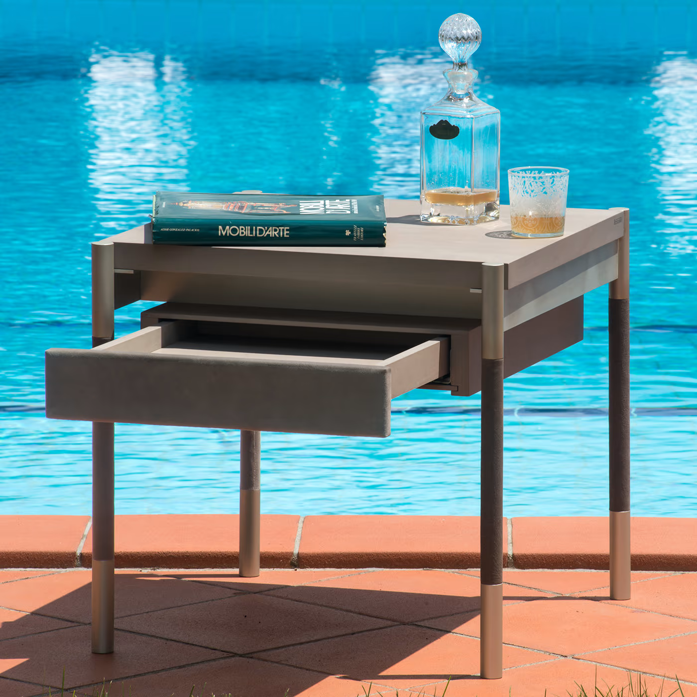 Soffio maple wood table