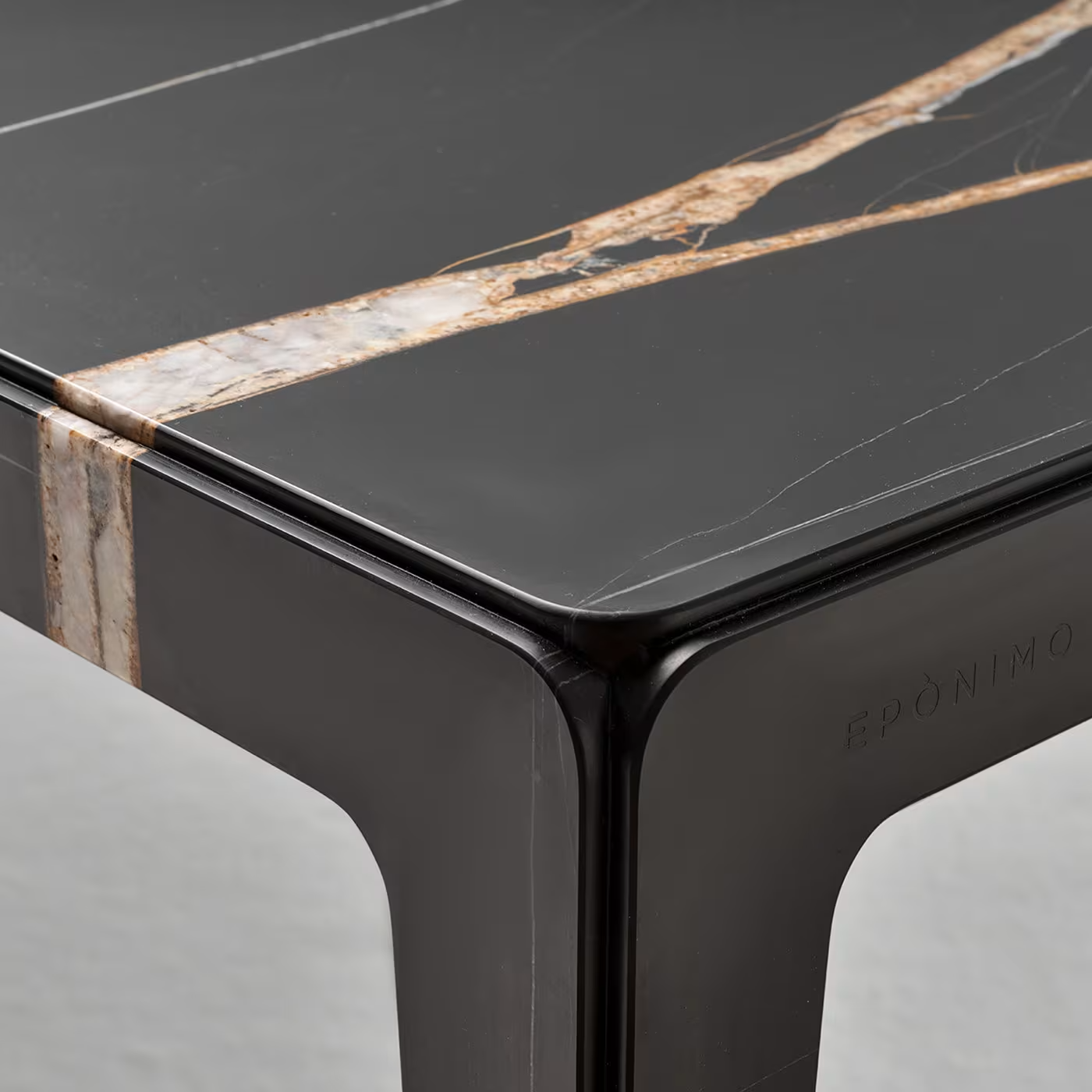 Rock sahara noir marble coffee table