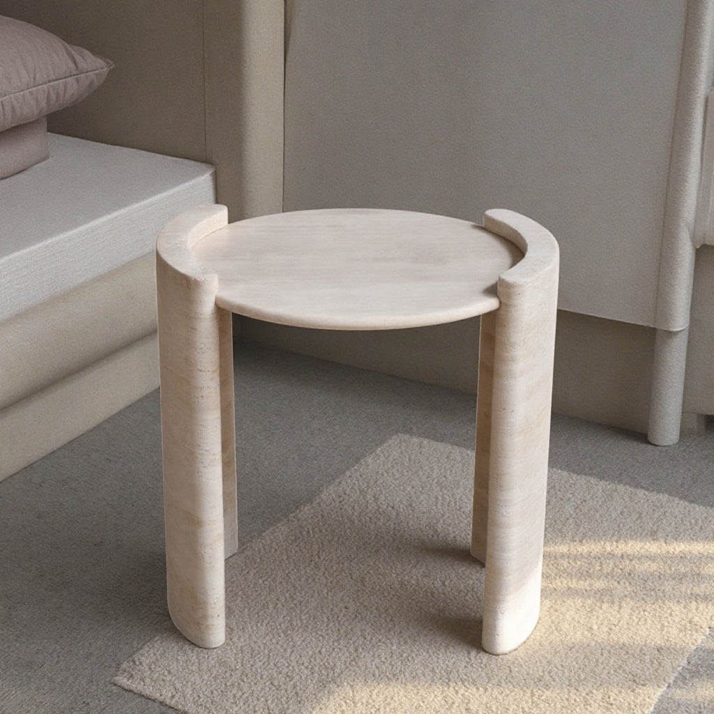 طاولة جانبية مميزة