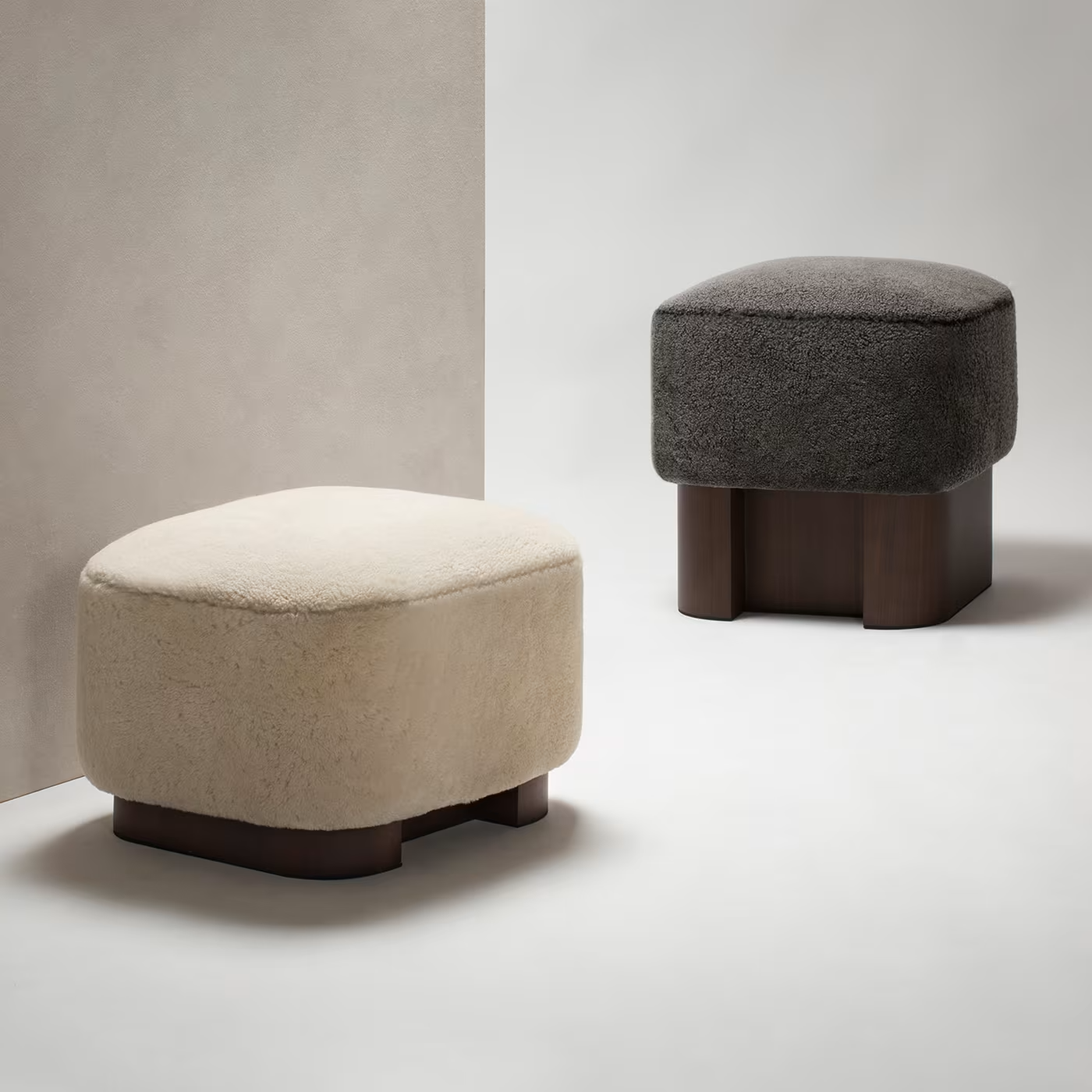 Lloyd black wood high pouf