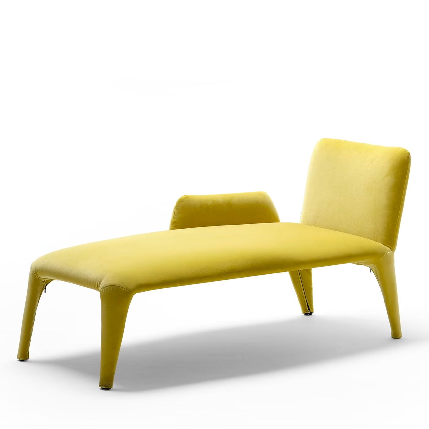 شيزلونج باللون الاصفر مميز