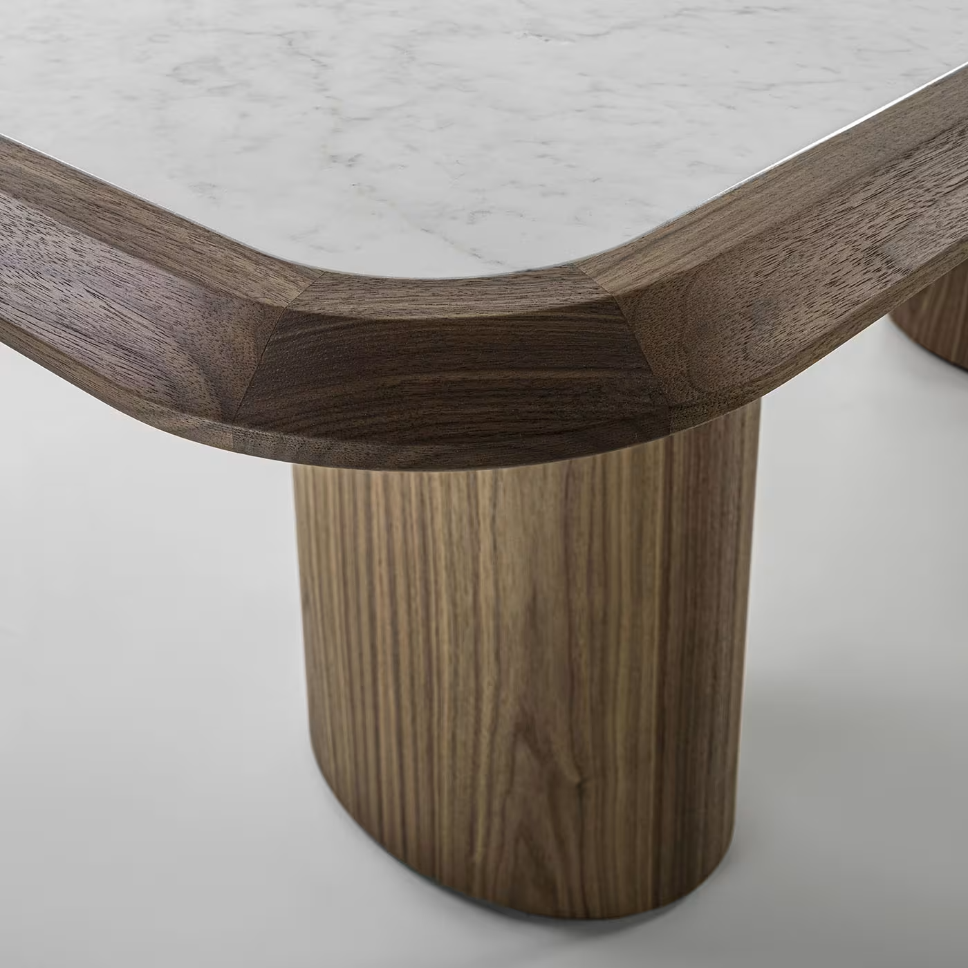 Diamante recta dining table