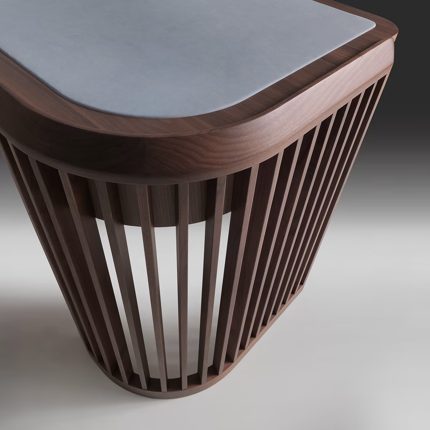 Artemisia writing desk