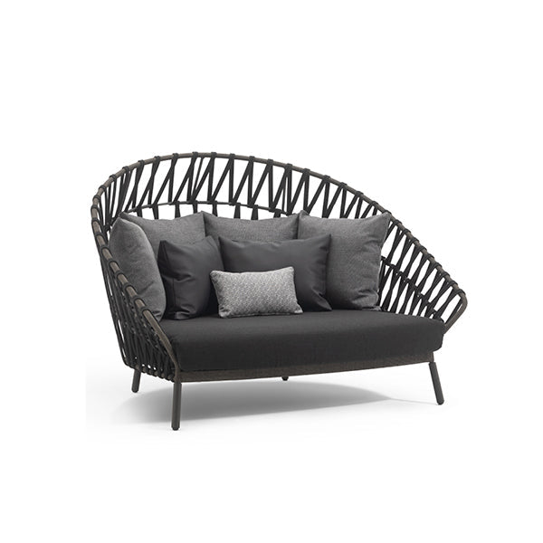 Cocooning Woven Daybed
