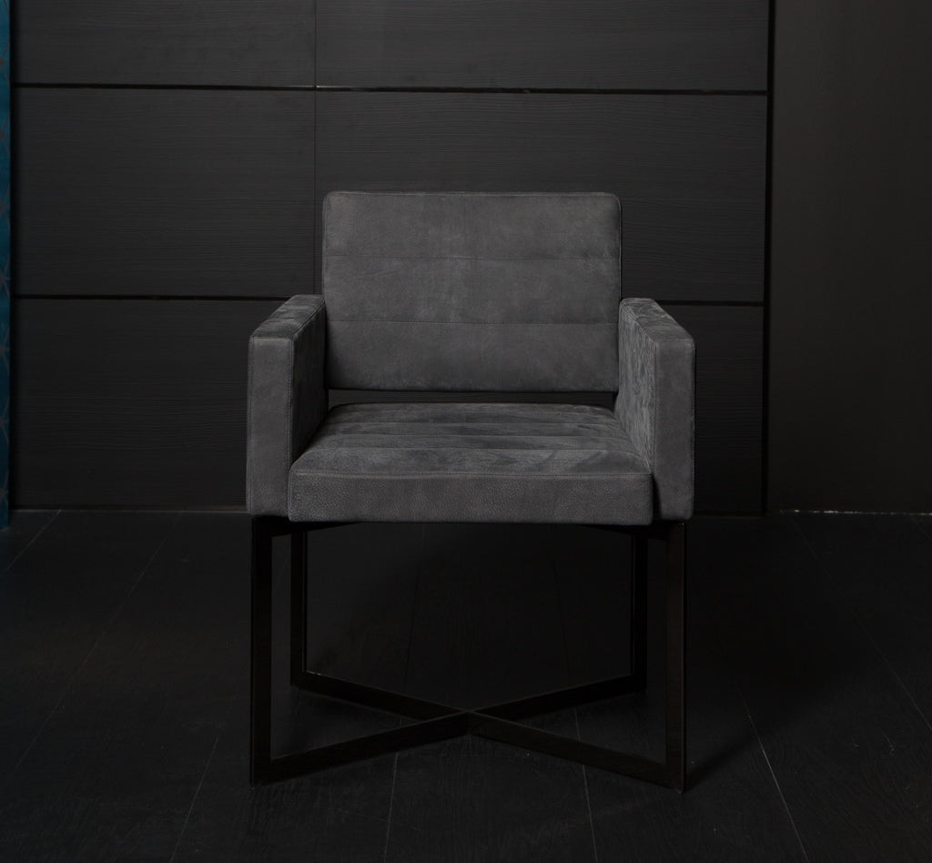 Alviero Chair