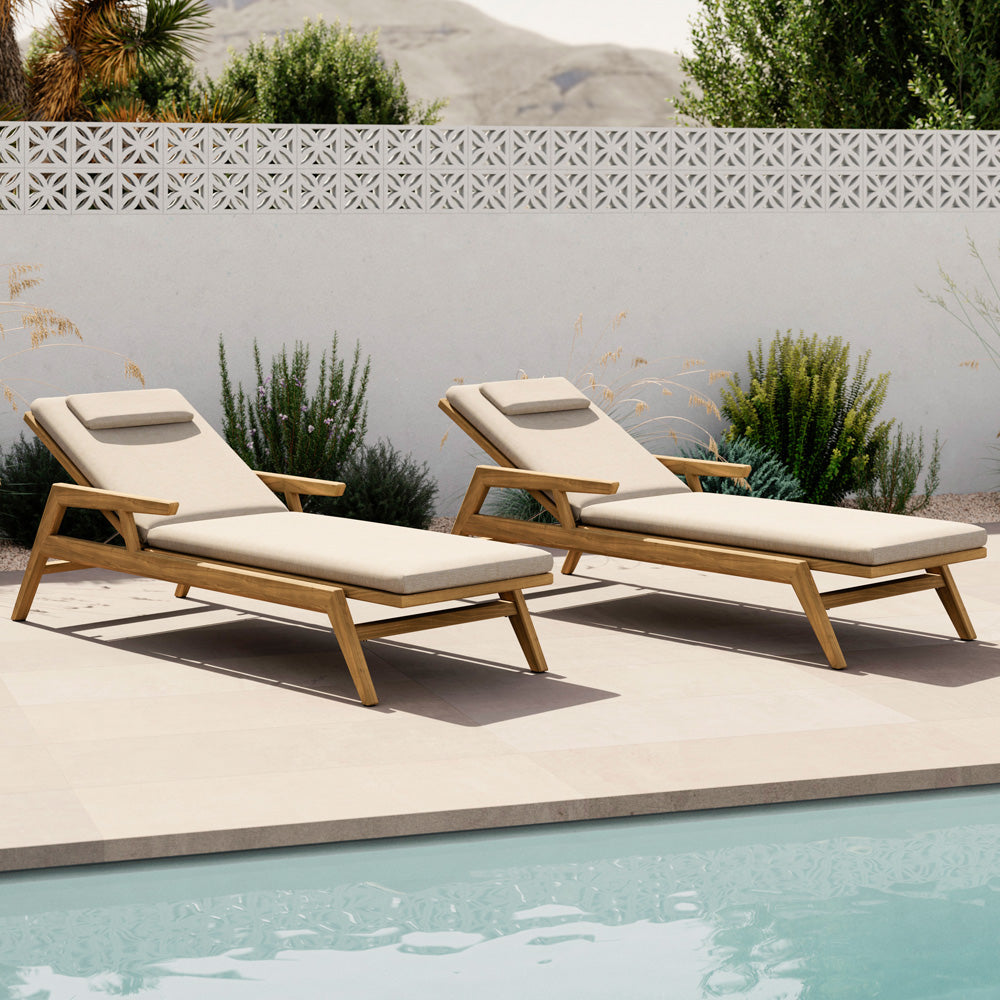 Beach or pool lounger