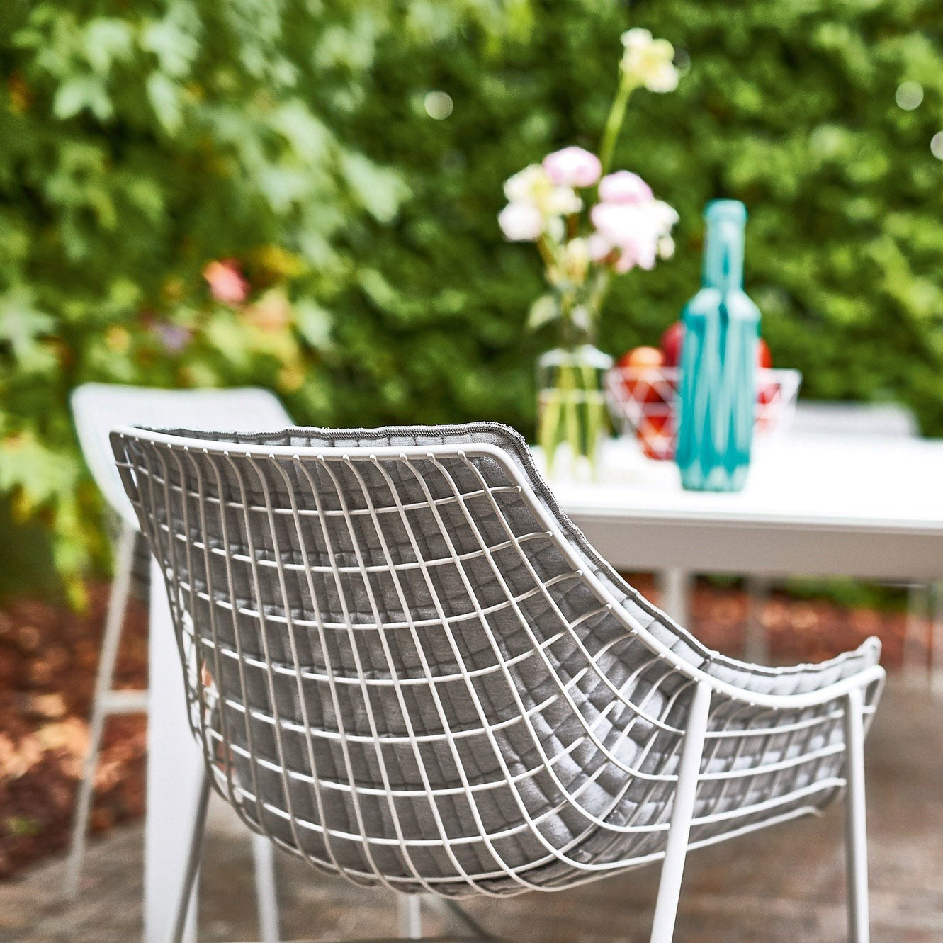 Soft-Grid Lounge Dining Chair