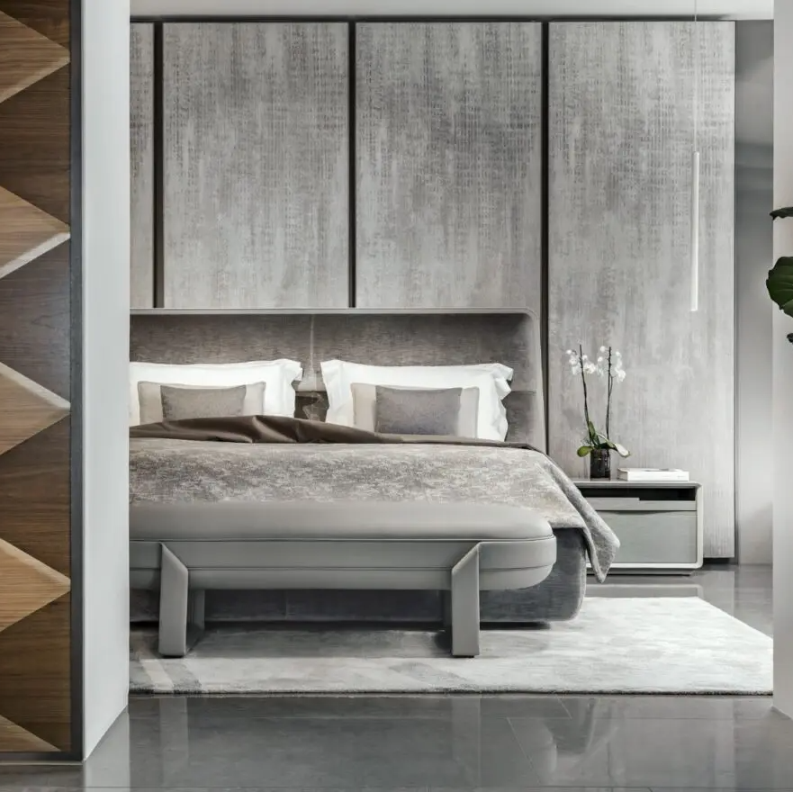 مقعد رمادي بتصميم راقي 