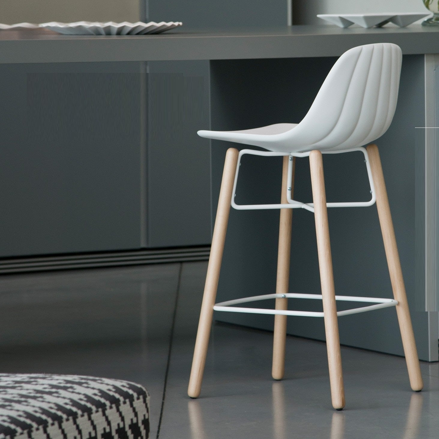 Babah bar stool
