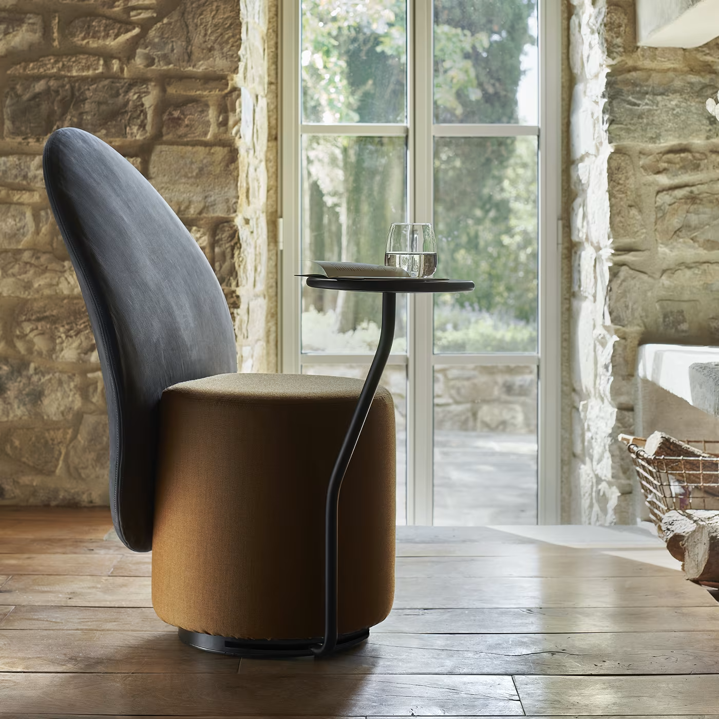 Loomi black and mustard chair with top