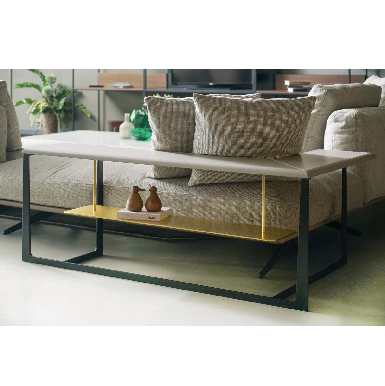 corner service table