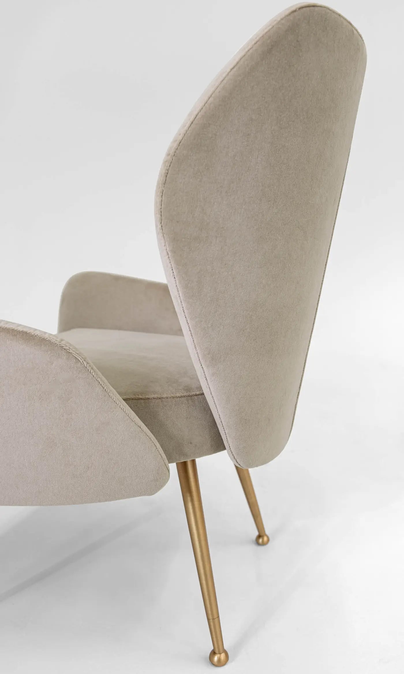 Breeze Lounge Chair