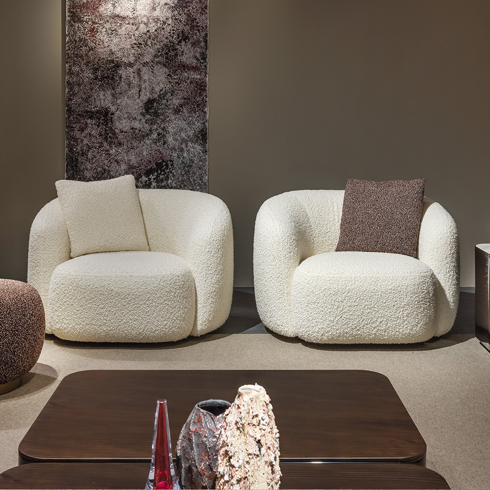 Verona Crest armchair