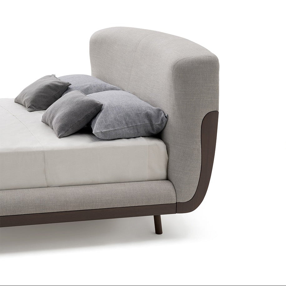 Seraphine bed