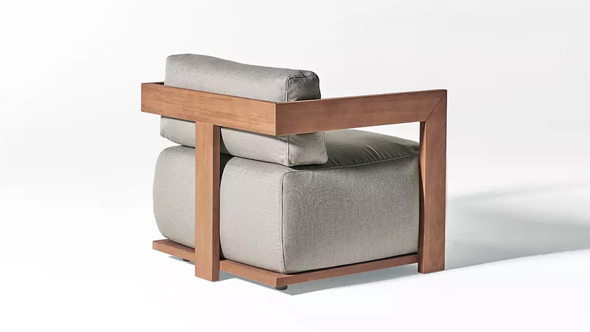Nuvio Armchair