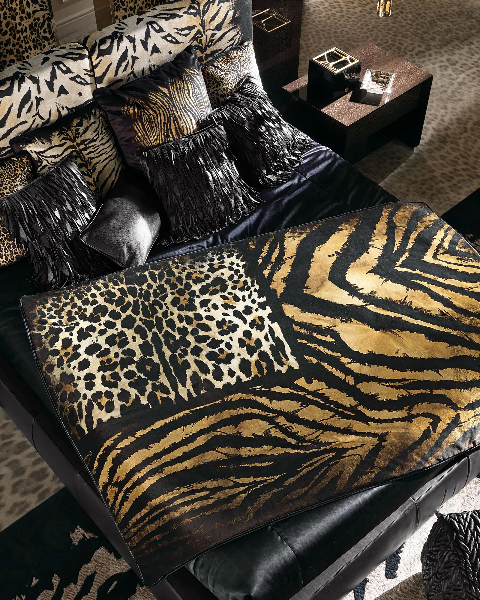 Savanna Majesty Bed