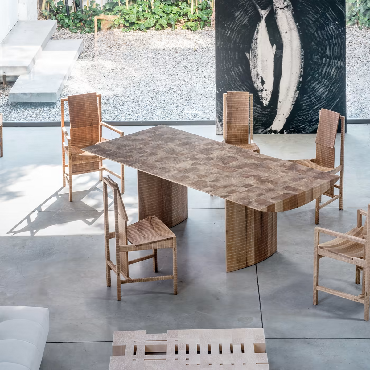 Athos table