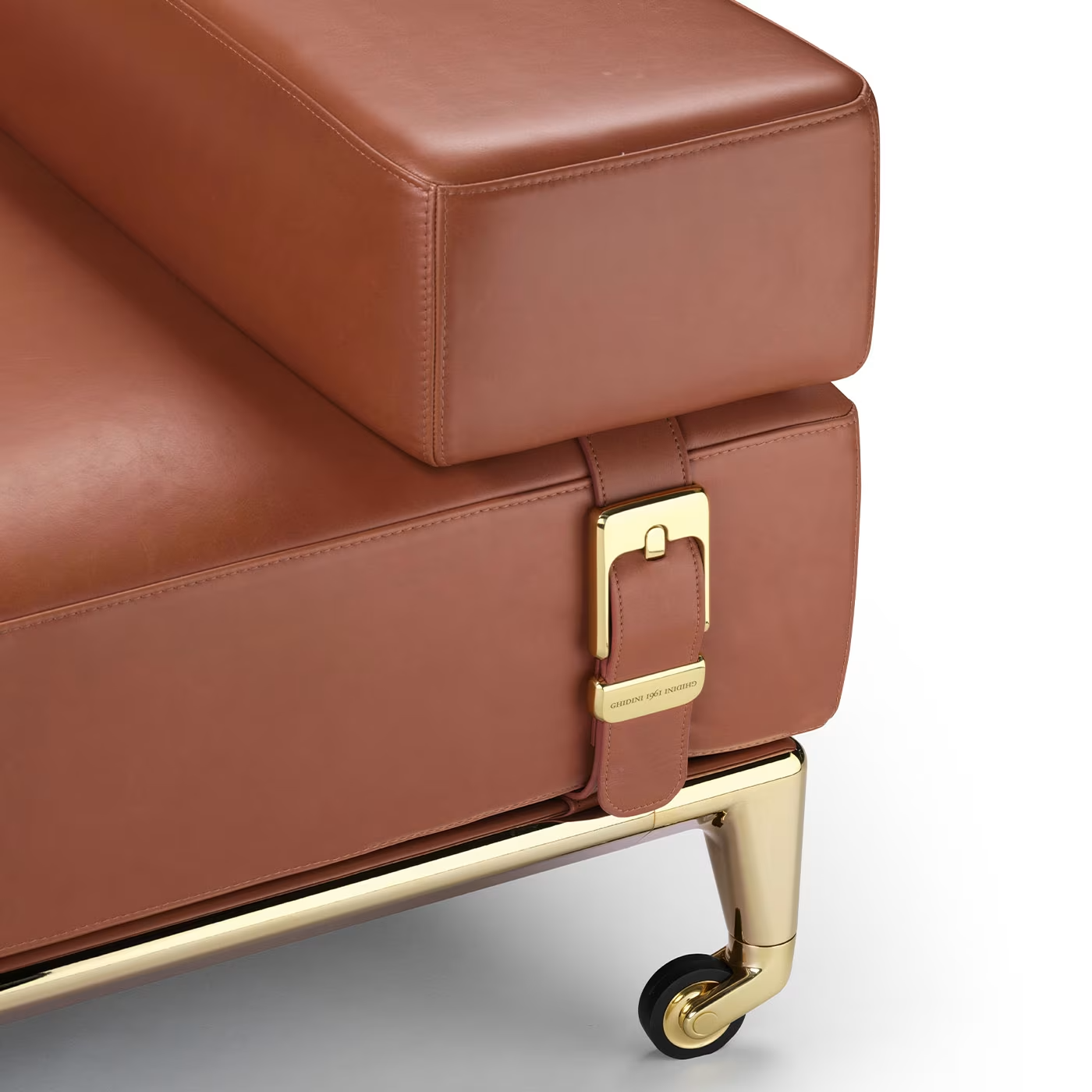 Shake orange armchair