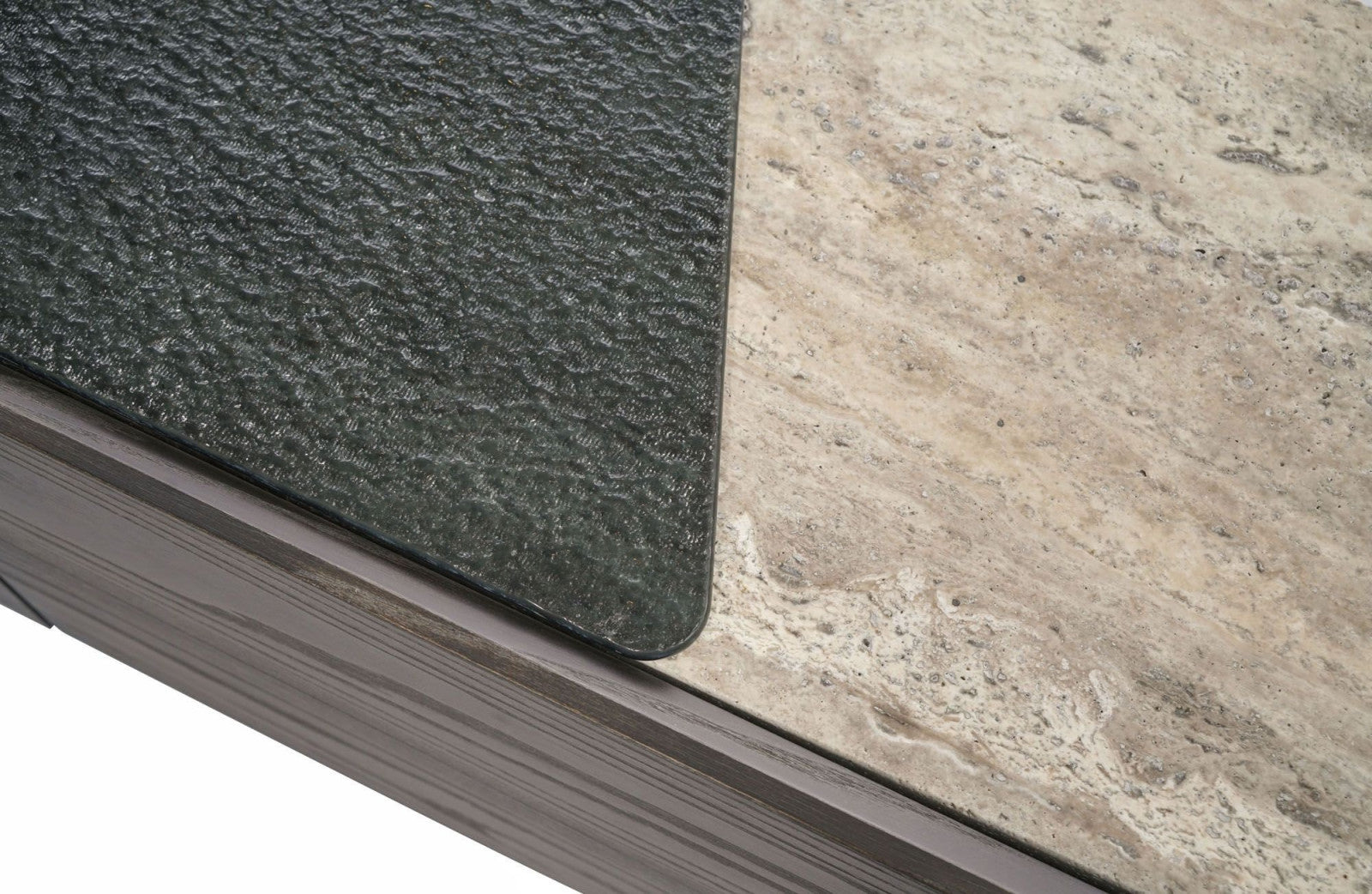 كونسول بتصميم راقي  