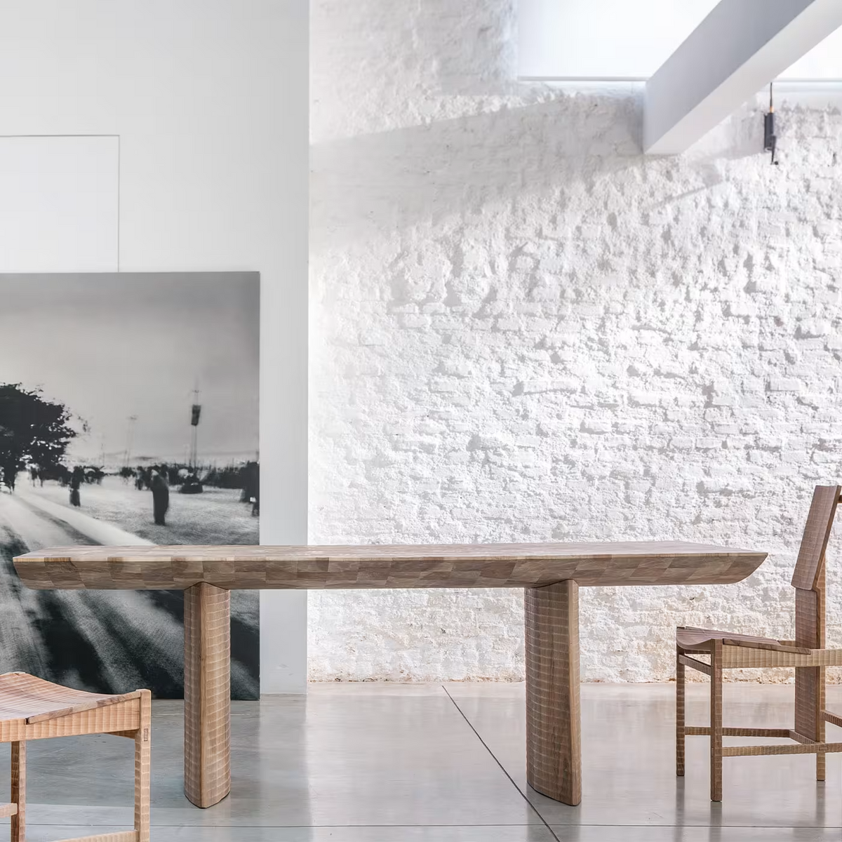Athos table