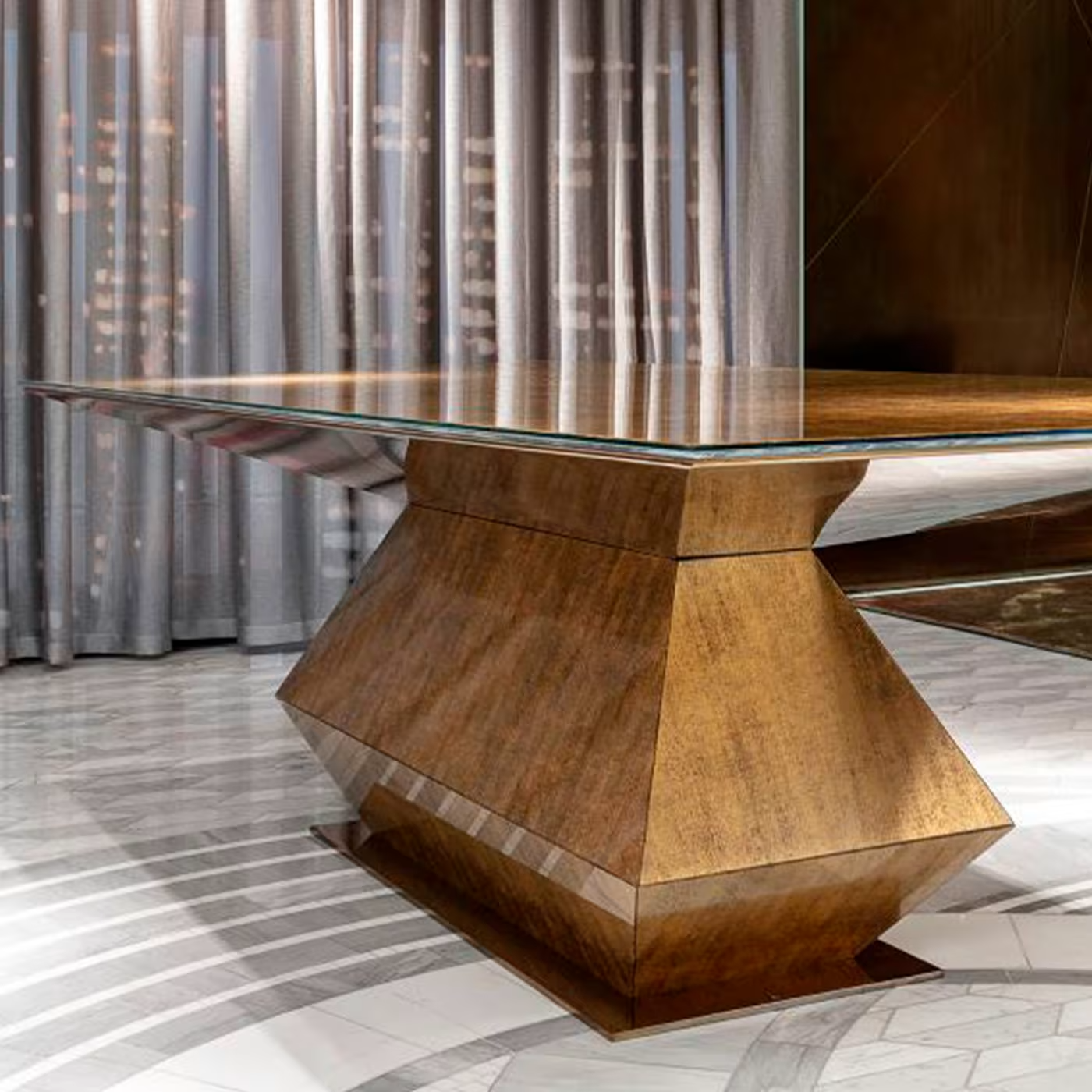 Diamante table