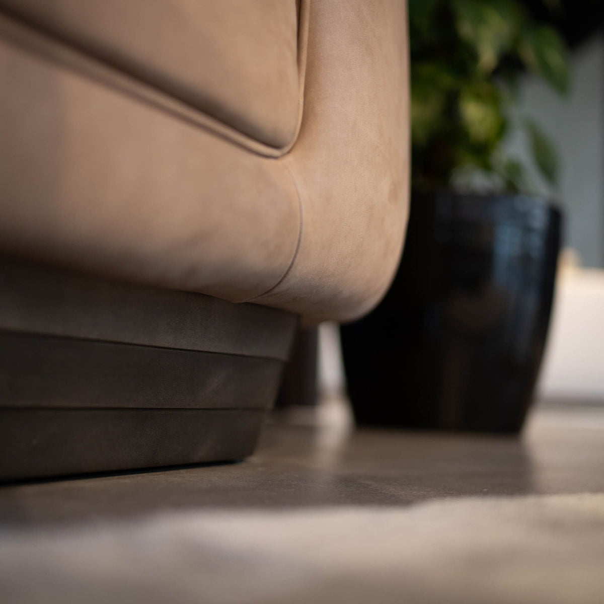 Aurea Sofa