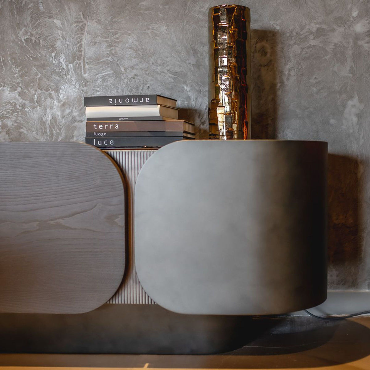 Bojy Low Console