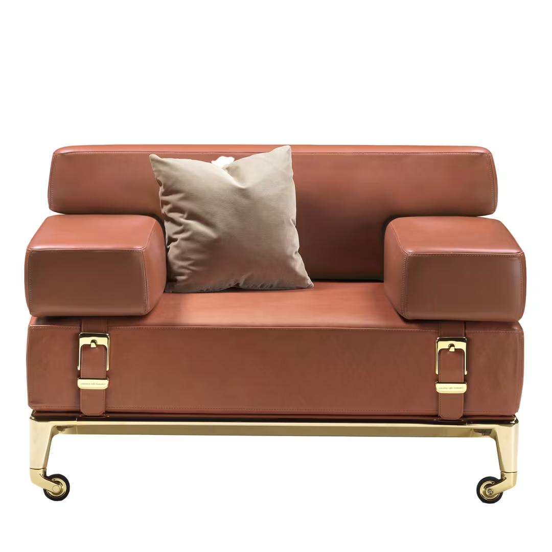 Shake orange armchair