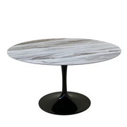 Frank dining table