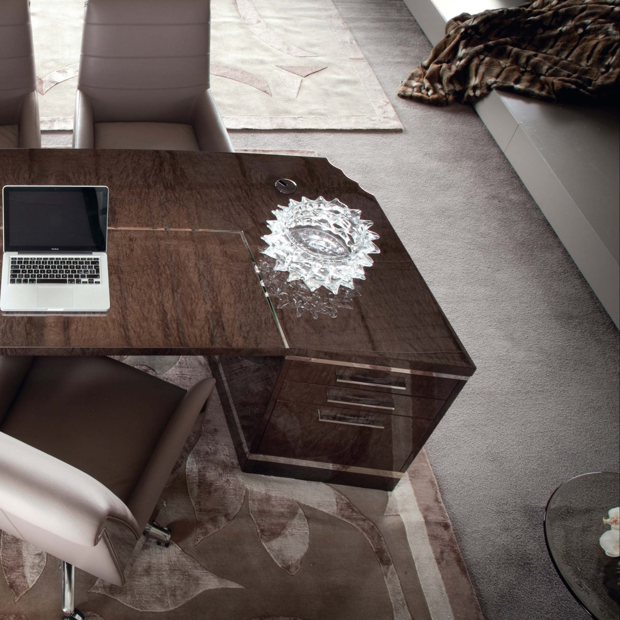Calista Desk