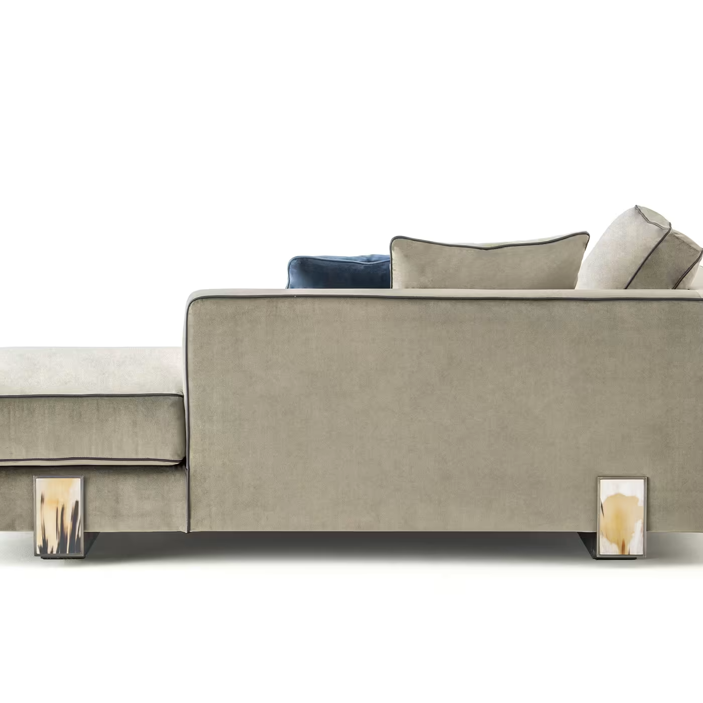 Adriano chaise lounge