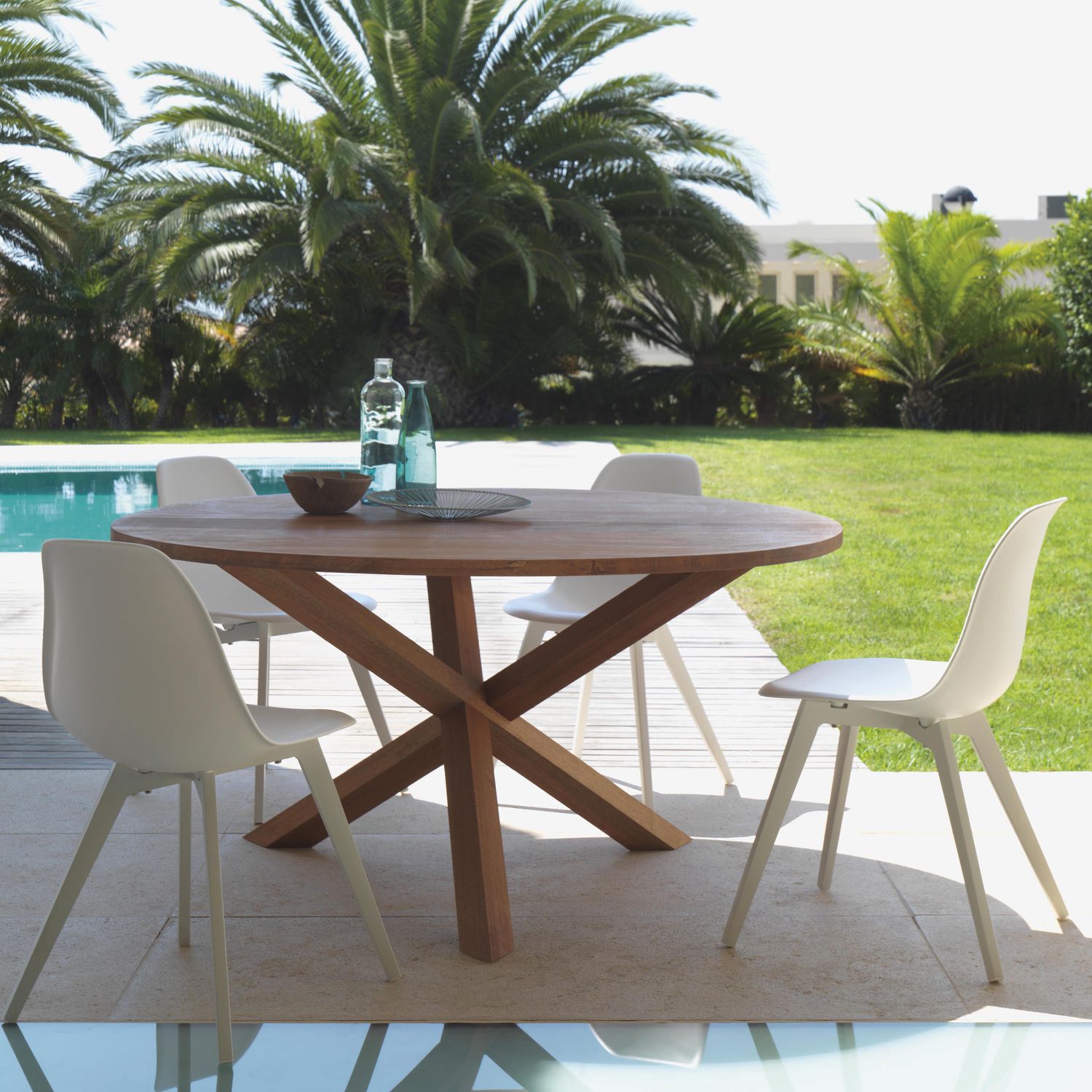 Bridge Outdoor Dining Tables