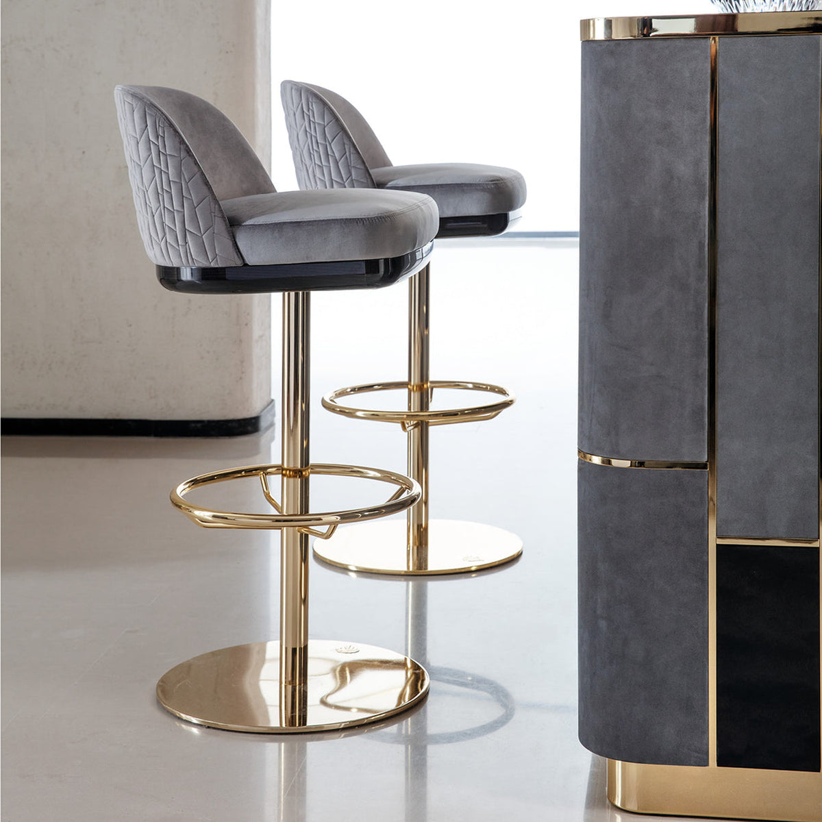 Ardito Bar Chair