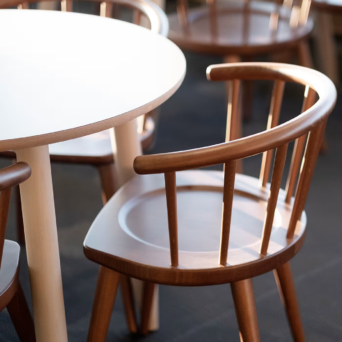 W chair