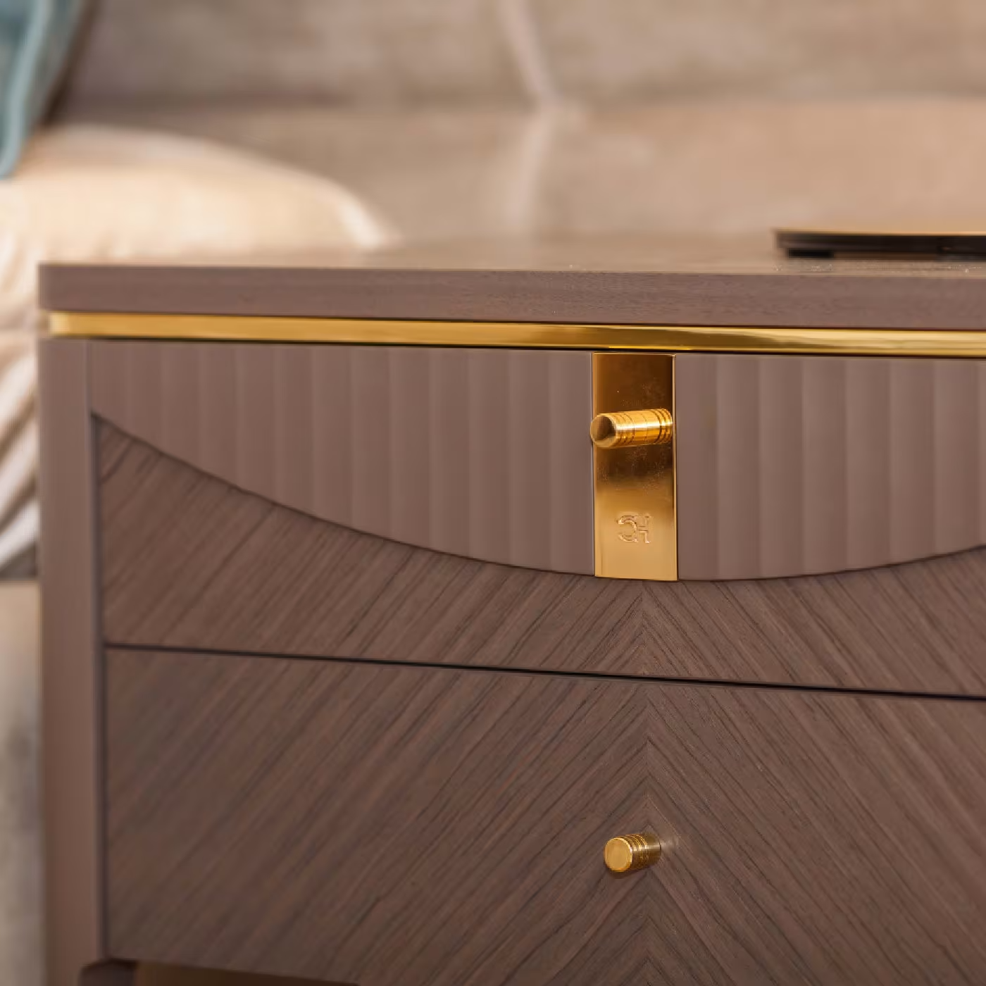 Montecarlo 2-drawer nightstand