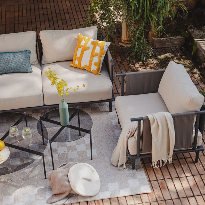 Unique outdoor sofa design