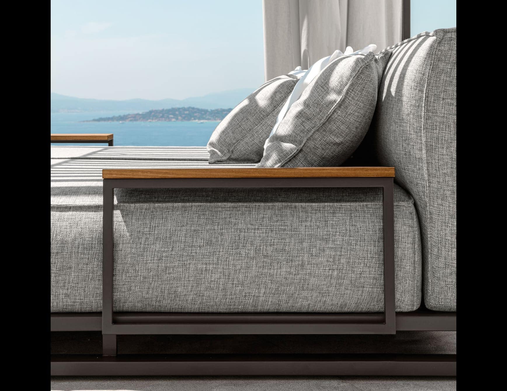 Luxurious outdoor chair