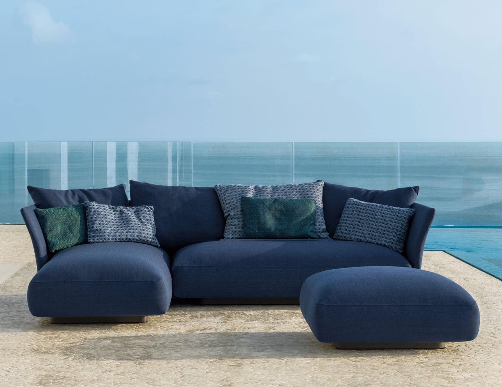 Cliff Modular Outdoor Sofa Set – Multi-Piece Design