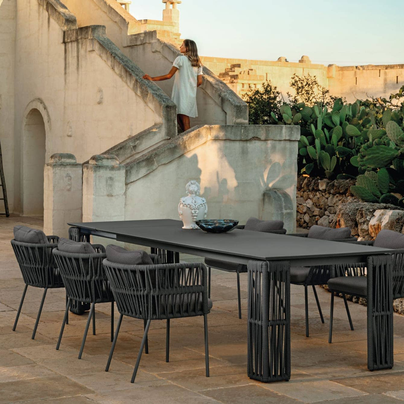 Cliff Luxury Armchair