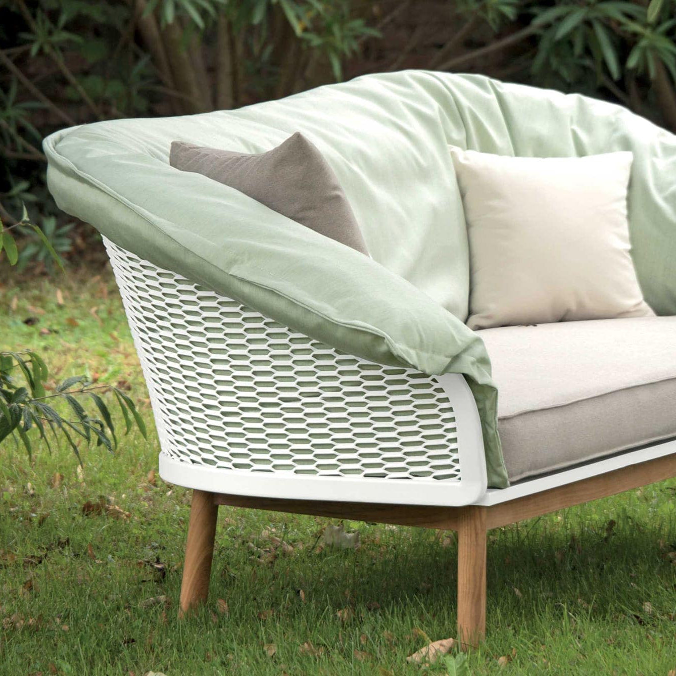 Refined Outdoor Seating Sofa
