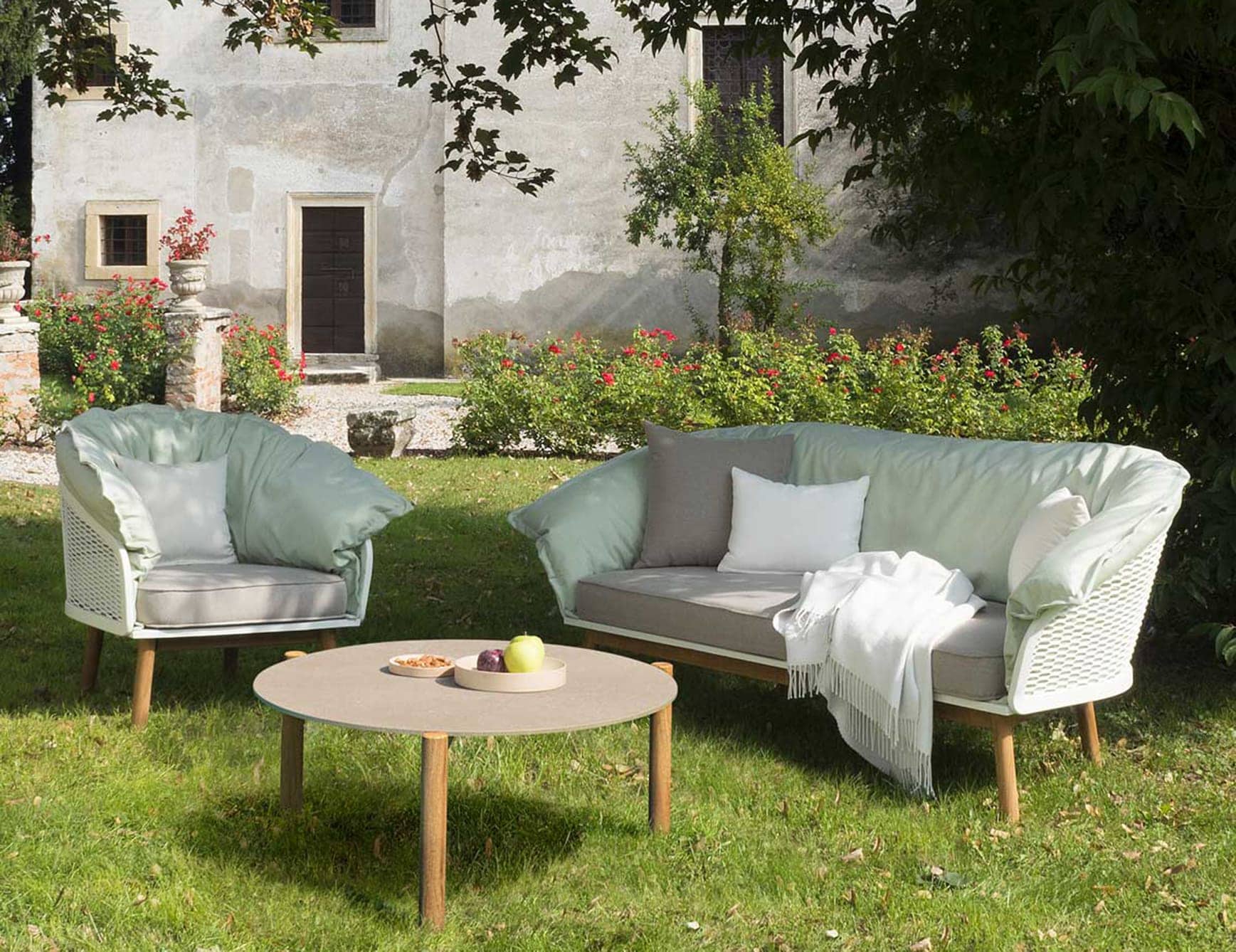Refined Outdoor Seating Sofa