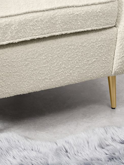 كرسي بتصميم مريح فاخر