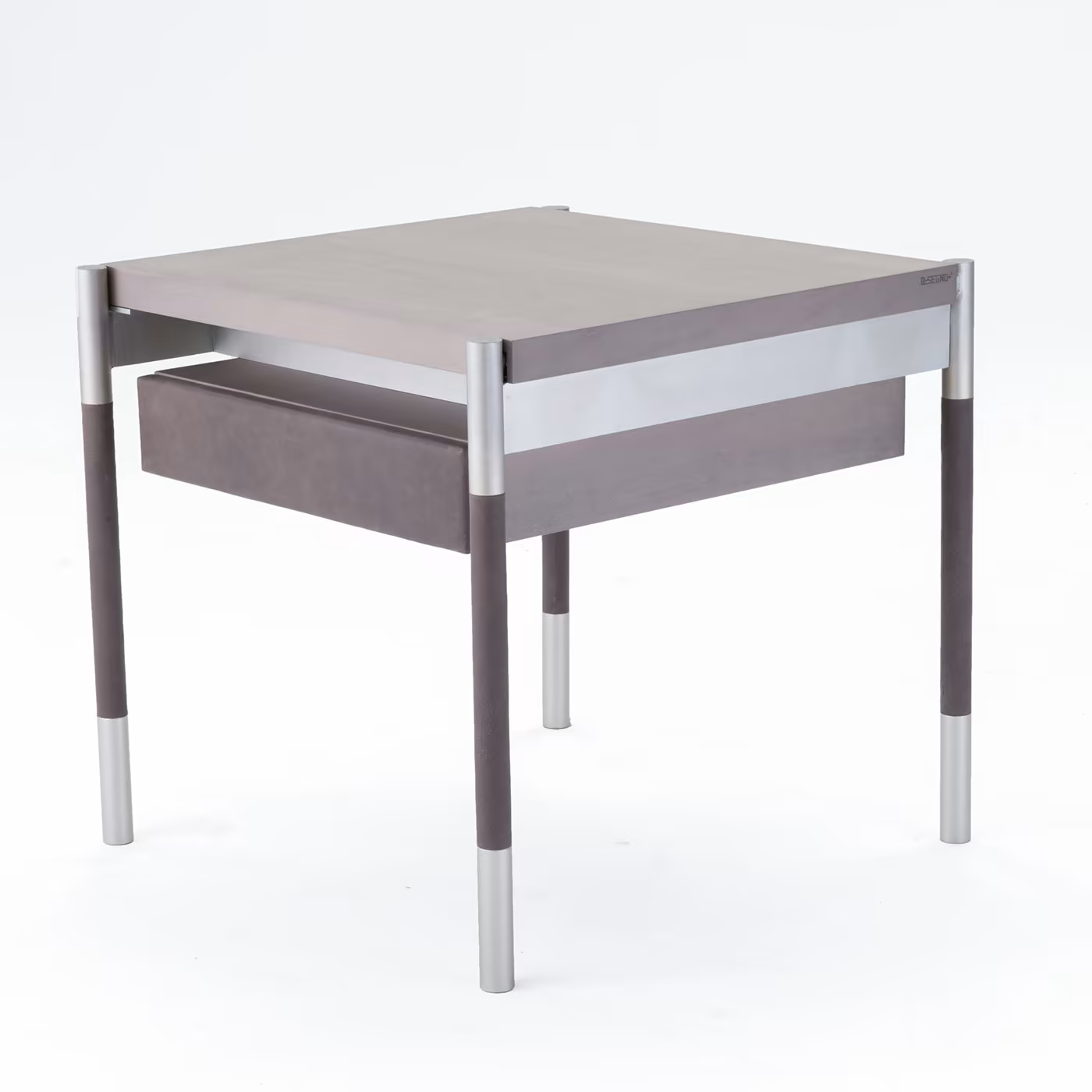 Soffio maple wood table