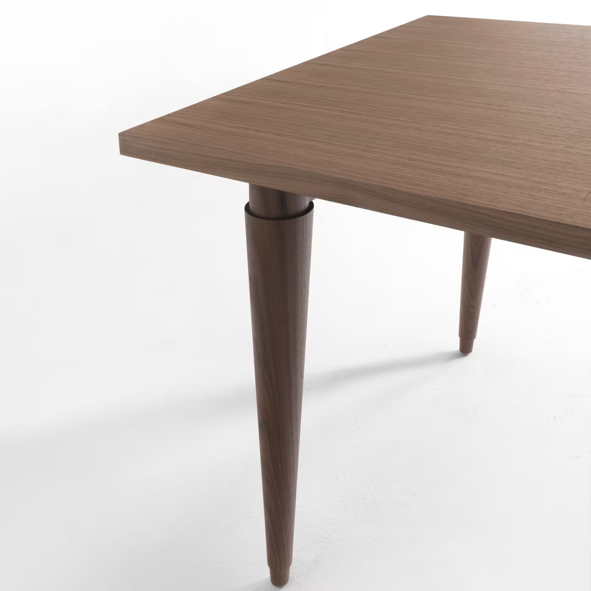 Ta ta wood table
