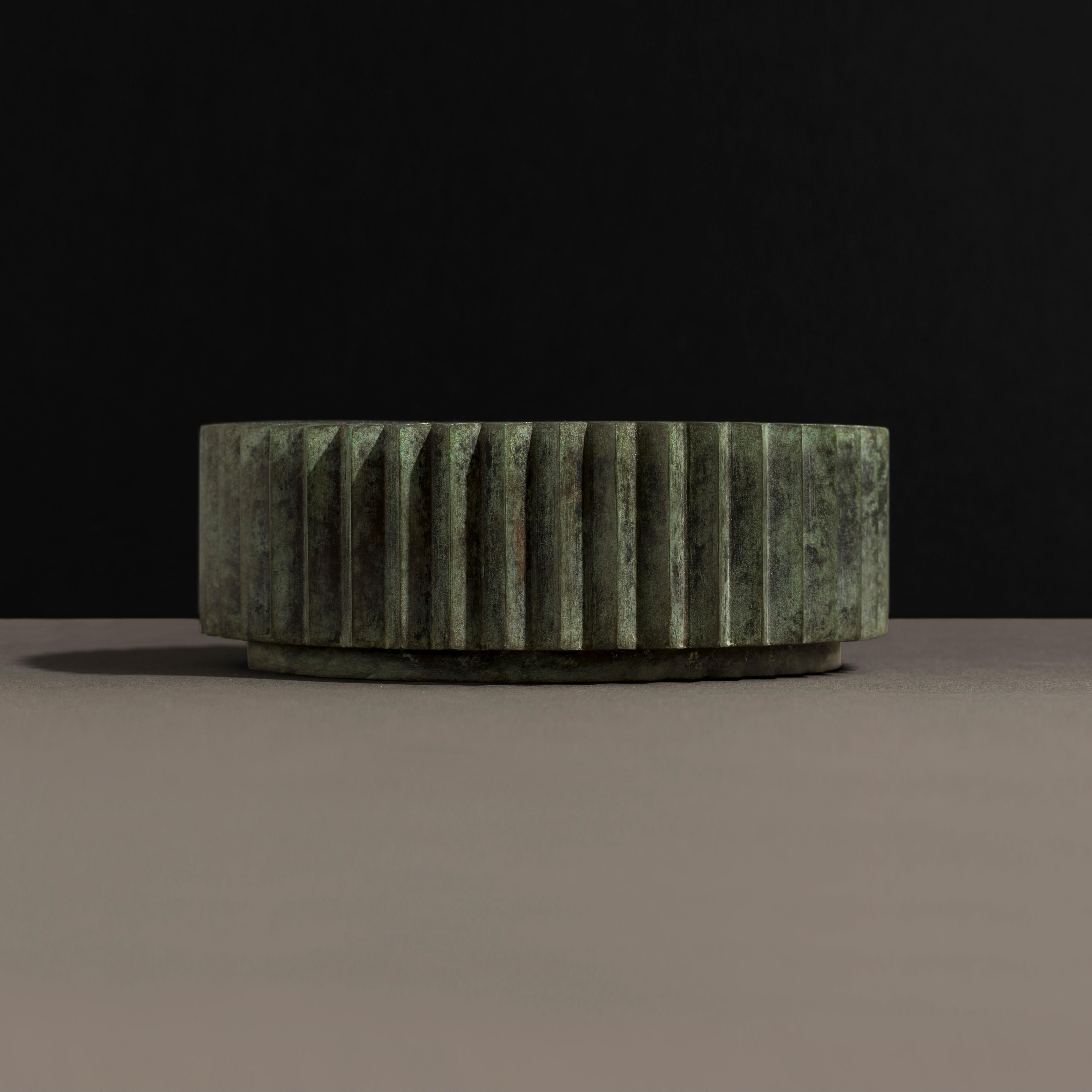 Luxury round coffee table