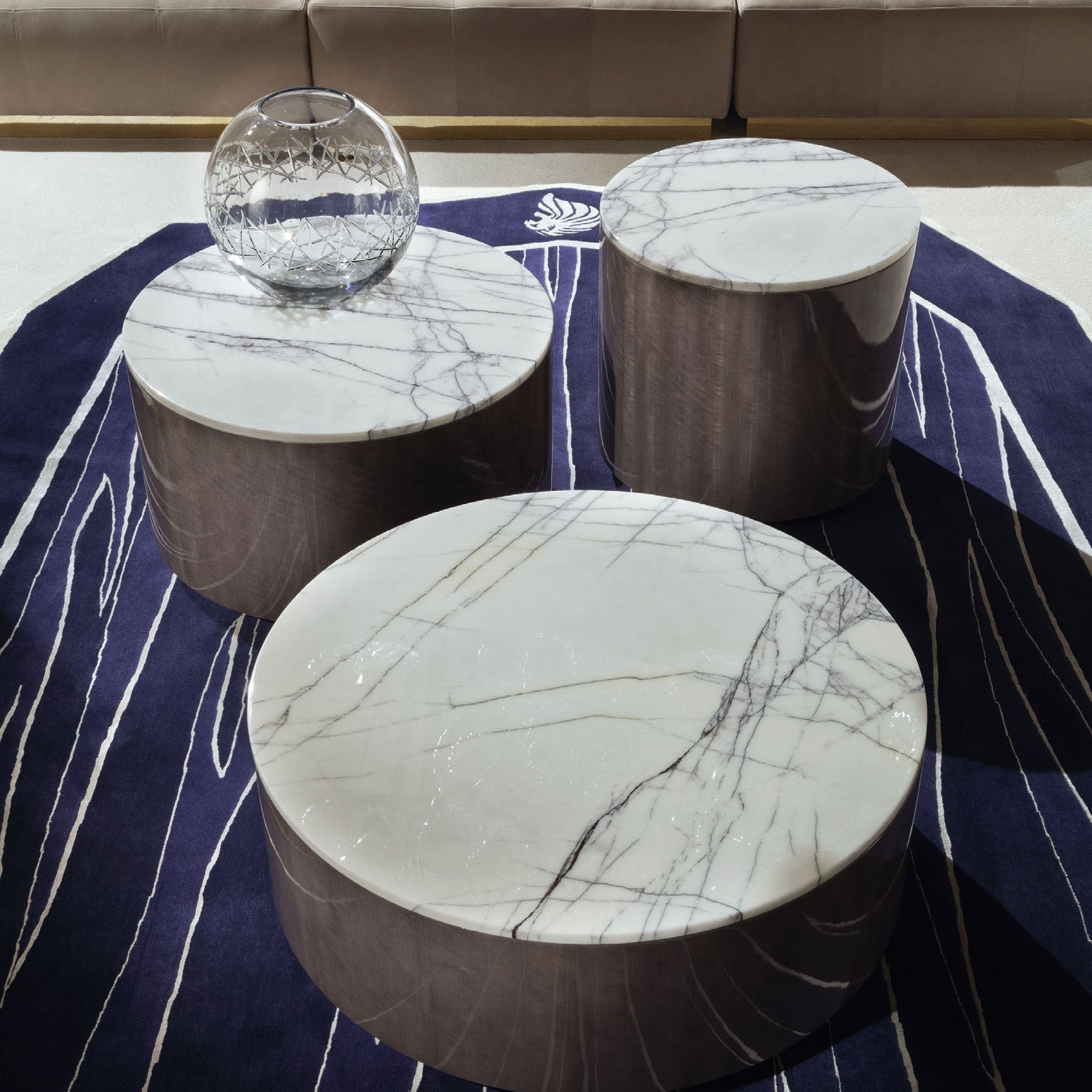 Vestro Tables